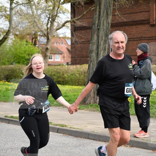 12.04.2026 - 45. Internationalen Wilhelmsburger Insellauf J. Mangold http://msf.ph/oto/9515899 12.04.2026 13:16:48 Ziel 5404, 3704, 3846, 2316, 5487, 3040, 4752, 3886, 3097, 2942, 3097, 2942, 3575, 2670, 3061, 3281, 4315, 4315, 4867, 4868, 4130, 4129, 2609, 2610, 2571, 5001, 5532, 4392, 4642, 4957 meine-sportfotos.de
