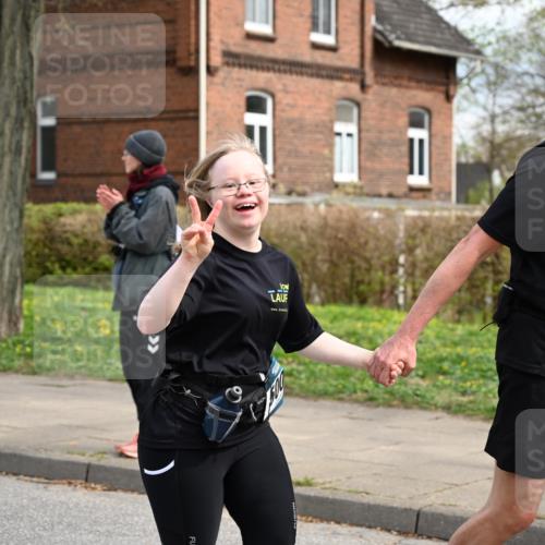 12.04.2026 - 45. Internationalen Wilhelmsburger Insellauf J. Mangold http://msf.ph/oto/9515910 12.04.2026 13:16:49 Ziel 5404, 3704, 3846, 2316, 5487, 3040, 4752, 3886, 3097, 2942, 3575, 2670, 3061, 3281, 4315, 4867, 4867, 4868, 4130, 4129, 2609, 2610, 2571, 5001, 5532, 4392, 4642, 4957, 3900 meine-sportfotos.de