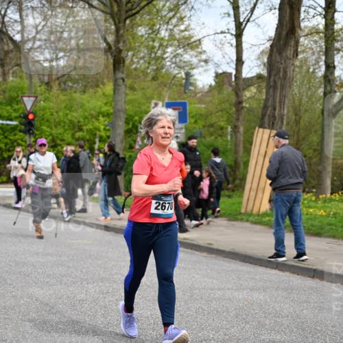 12.04.2026 - 45. Internationalen Wilhelmsburger Insellauf J. Mangold http://msf.ph/oto/9515914 12.04.2026 13:16:50 Ziel 3704, 3846, 2316, 5487, 3040, 4752, 3886, 3097, 2942, 3575, 3575, 2670, 3061, 3281, 4315, 4867, 4868, 4868, 4130, 4129, 2609, 2610, 2571, 5001, 5532, 4392, 4642, 4957, 3900 meine-sportfotos.de