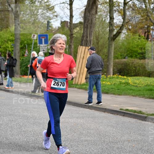 12.04.2026 - 45. Internationalen Wilhelmsburger Insellauf J. Mangold http://msf.ph/oto/9515918 12.04.2026 13:16:50 Ziel 3704, 3846, 2316, 5487, 3040, 4752, 3886, 3097, 2942, 3575, 3575, 2670, 3061, 3281, 4315, 4867, 4868, 4868, 4130, 4129, 2609, 2610, 2571, 5001, 5532, 4392, 4642, 4957, 3900 meine-sportfotos.de