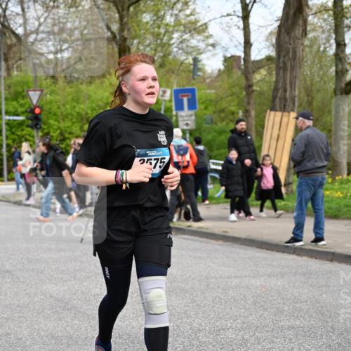 12.04.2026 - 45. Internationalen Wilhelmsburger Insellauf J. Mangold http://msf.ph/oto/9515925 12.04.2026 13:16:51 Ziel 3704, 3846, 2316, 5487, 3040, 4752, 3886, 3097, 2942, 3575, 2670, 3061, 3281, 4315, 4867, 4868, 4130, 4130, 4129, 2609, 2610, 2571, 5001, 5532, 4392, 4642, 4957, 3900, 5759 meine-sportfotos.de