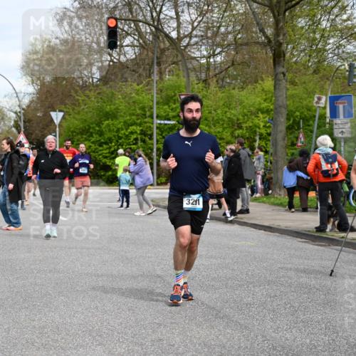 12.04.2026 - 45. Internationalen Wilhelmsburger Insellauf J. Mangold http://msf.ph/oto/9515935 12.04.2026 13:16:53 Ziel 3704, 3846, 2316, 5487, 3040, 4752, 3886, 3097, 2942, 3575, 2670, 3061, 3281, 4315, 4867, 4868, 4130, 4129, 2609, 2610, 2571, 2571, 5001, 5532, 4392, 4642, 4957, 3900, 5759 meine-sportfotos.de