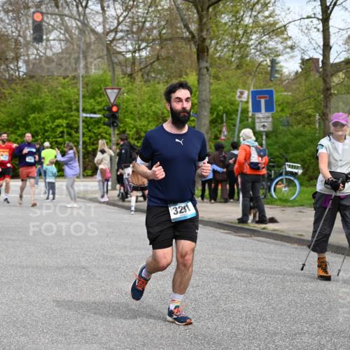 12.04.2026 - 45. Internationalen Wilhelmsburger Insellauf J. Mangold http://msf.ph/oto/9515942 12.04.2026 13:16:54 Ziel 3846, 2316, 5487, 3040, 4752, 3886, 3097, 2942, 3575, 2670, 3061, 3281, 4315, 4867, 4868, 4130, 4129, 2609, 2610, 2571, 5001, 5001, 5532, 4392, 4642, 4957, 3900, 5759, 2030, 3199, 3453 meine-sportfotos.de