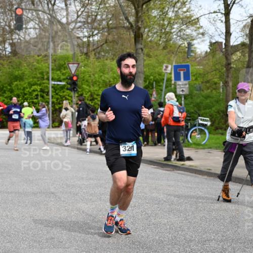 12.04.2026 - 45. Internationalen Wilhelmsburger Insellauf J. Mangold http://msf.ph/oto/9515943 12.04.2026 13:16:54 Ziel 3846, 2316, 5487, 3040, 4752, 3886, 3097, 2942, 3575, 2670, 3061, 3281, 4315, 4867, 4868, 4130, 4129, 2609, 2610, 2571, 5001, 5001, 5532, 4392, 4642, 4957, 3900, 5759, 2030, 3199, 3453 meine-sportfotos.de