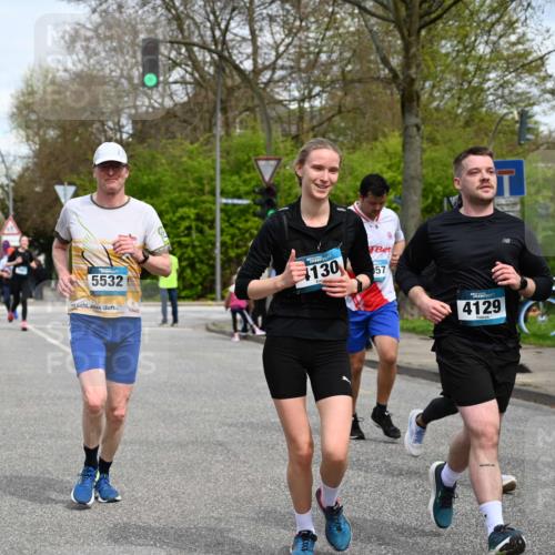 12.04.2026 - 45. Internationalen Wilhelmsburger Insellauf J. Mangold http://msf.ph/oto/9515976 12.04.2026 13:17:04 Ziel 5487, 3040, 4752, 3886, 3097, 2942, 3575, 2670, 3061, 3281, 4315, 4867, 4868, 4130, 4129, 2609, 2610, 4129, 2609, 2610, 2571, 5001, 5532, 4392, 4642, 4957, 3900, 5759, 2030, 3199, 3453, 3455, 4194, 5717, 4804, 3604, 2125 meine-sportfotos.de