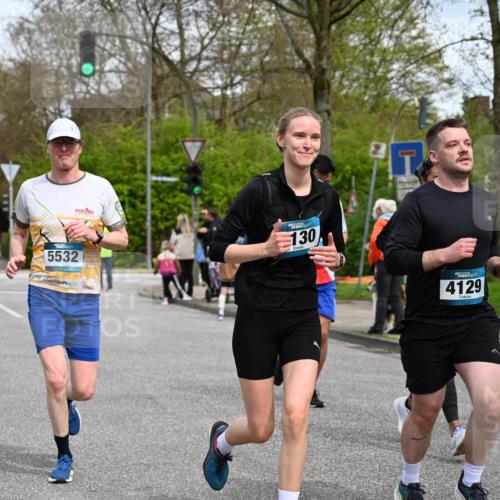12.04.2026 - 45. Internationalen Wilhelmsburger Insellauf J. Mangold http://msf.ph/oto/9515979 12.04.2026 13:17:04 Ziel 5487, 3040, 4752, 3886, 3097, 2942, 3575, 2670, 3061, 3281, 4315, 4867, 4868, 4130, 4129, 2609, 2610, 4129, 2609, 2610, 2571, 5001, 5532, 4392, 4642, 4957, 3900, 5759, 2030, 3199, 3453, 3455, 4194, 5717, 4804, 3604, 2125 meine-sportfotos.de