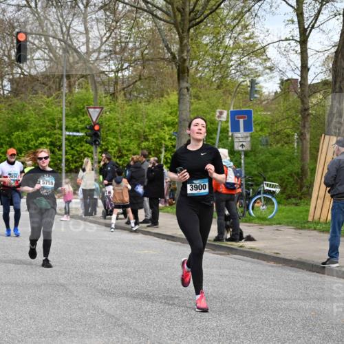 12.04.2026 - 45. Internationalen Wilhelmsburger Insellauf J. Mangold http://msf.ph/oto/9515994 12.04.2026 13:17:11 Ziel 3886, 3097, 2942, 3575, 2670, 3061, 3281, 4315, 4867, 4868, 4130, 4129, 2609, 2610, 2571, 5001, 5532, 4392, 4642, 4957, 3900, 5759, 2030, 3199, 3453, 3455, 4194, 4194, 5717, 4804, 3604, 2125, 2520, 5204, 3272, 4690, 3252, 4697 meine-sportfotos.de