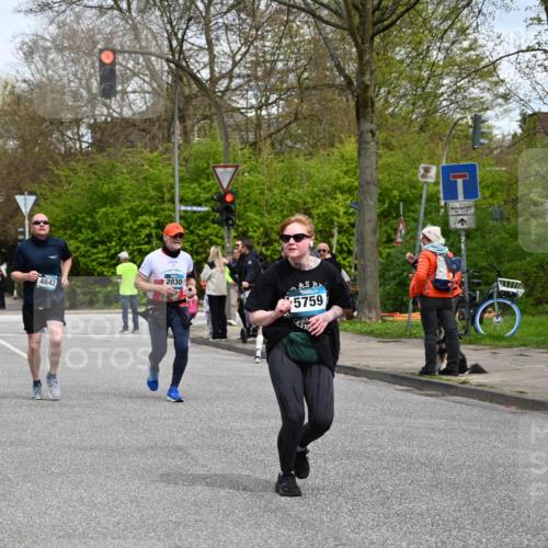 12.04.2026 - 45. Internationalen Wilhelmsburger Insellauf J. Mangold http://msf.ph/oto/9516006 12.04.2026 13:17:13 Ziel 3097, 2942, 3575, 2670, 3061, 3281, 4315, 4867, 4868, 4130, 4129, 2609, 2610, 2571, 5001, 5532, 4392, 4642, 4957, 3900, 3900, 5759, 2030, 3199, 3453, 3455, 4194, 5717, 4804, 4804, 3604, 2125, 2520, 5204, 3272, 4690, 3252, 4697, 2903 meine-sportfotos.de