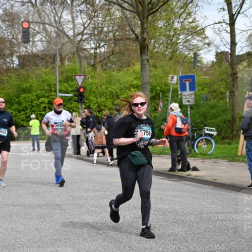 12.04.2026 - 45. Internationalen Wilhelmsburger Insellauf J. Mangold http://msf.ph/oto/9516009 12.04.2026 13:17:13 Ziel 3097, 2942, 3575, 2670, 3061, 3281, 4315, 4867, 4868, 4130, 4129, 2609, 2610, 2571, 5001, 5532, 4392, 4642, 4957, 3900, 3900, 5759, 2030, 3199, 3453, 3455, 4194, 5717, 4804, 4804, 3604, 2125, 2520, 5204, 3272, 4690, 3252, 4697, 2903 meine-sportfotos.de