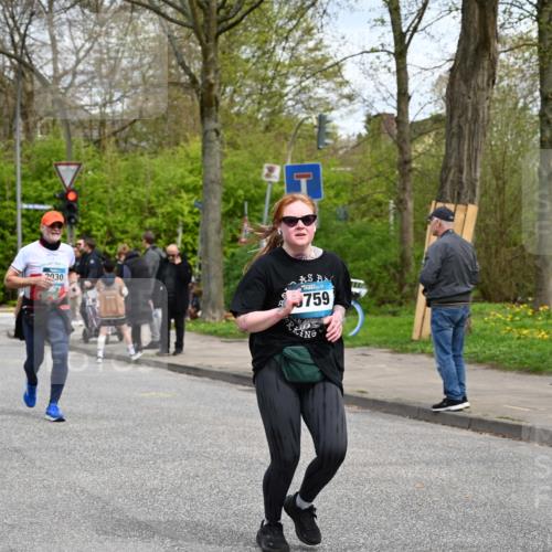12.04.2026 - 45. Internationalen Wilhelmsburger Insellauf J. Mangold http://msf.ph/oto/9516015 12.04.2026 13:17:14 Ziel 3575, 2670, 3061, 3281, 4315, 4867, 4868, 4130, 4129, 2609, 2610, 2571, 5001, 5532, 4392, 4642, 4957, 3900, 5759, 2030, 3199, 3453, 3455, 4194, 5717, 4804, 3604, 3604, 2125, 2520, 5204, 3272, 4690, 3252, 4697, 2903 meine-sportfotos.de
