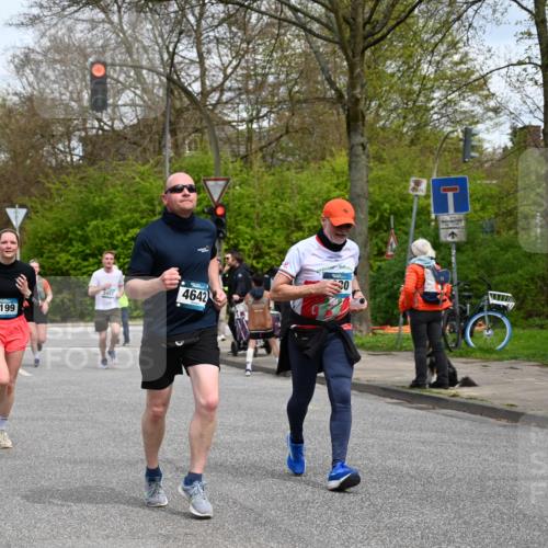 12.04.2026 - 45. Internationalen Wilhelmsburger Insellauf J. Mangold http://msf.ph/oto/9516022 12.04.2026 13:17:15 Ziel 3575, 2670, 3061, 3281, 4315, 4867, 4868, 4130, 4129, 2609, 2610, 2571, 5001, 5532, 4392, 4642, 4957, 3900, 5759, 5759, 2030, 3199, 3453, 3455, 4194, 5717, 4804, 3604, 2125, 2520, 5204, 3272, 4690, 3252, 4697, 2903, 4104 meine-sportfotos.de