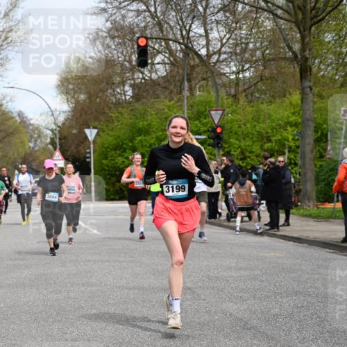 12.04.2026 - 45. Internationalen Wilhelmsburger Insellauf J. Mangold http://msf.ph/oto/9516031 12.04.2026 13:17:17 Ziel 2670, 3061, 3281, 4315, 4867, 4868, 4130, 4129, 2609, 2610, 2571, 5001, 5532, 4392, 4642, 4957, 3900, 5759, 2030, 3199, 3453, 3455, 4194, 5717, 4804, 3604, 2125, 2520, 5204, 3272, 4690, 3252, 4697, 2903, 4104, 5465, 4998 meine-sportfotos.de
