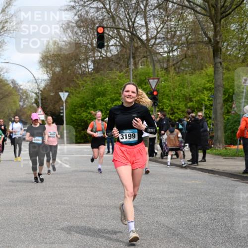 12.04.2026 - 45. Internationalen Wilhelmsburger Insellauf J. Mangold http://msf.ph/oto/9516032 12.04.2026 13:17:17 Ziel 2670, 3061, 3281, 4315, 4867, 4868, 4130, 4129, 2609, 2610, 2571, 5001, 5532, 4392, 4642, 4957, 3900, 5759, 2030, 3199, 3453, 3455, 4194, 5717, 4804, 3604, 2125, 2520, 5204, 3272, 4690, 3252, 4697, 2903, 4104, 5465, 4998 meine-sportfotos.de