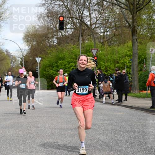 12.04.2026 - 45. Internationalen Wilhelmsburger Insellauf J. Mangold http://msf.ph/oto/9516033 12.04.2026 13:17:17 Ziel 2670, 3061, 3281, 4315, 4867, 4868, 4130, 4129, 2609, 2610, 2571, 5001, 5532, 4392, 4642, 4957, 3900, 5759, 2030, 3199, 3453, 3455, 4194, 5717, 4804, 3604, 2125, 2520, 5204, 3272, 4690, 3252, 4697, 2903, 4104, 5465, 4998 meine-sportfotos.de