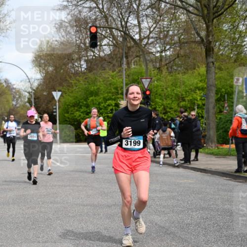 12.04.2026 - 45. Internationalen Wilhelmsburger Insellauf J. Mangold http://msf.ph/oto/9516034 12.04.2026 13:17:17 Ziel 2670, 3061, 3281, 4315, 4867, 4868, 4130, 4129, 2609, 2610, 2571, 5001, 5532, 4392, 4642, 4957, 3900, 5759, 2030, 3199, 3453, 3455, 4194, 5717, 4804, 3604, 2125, 2520, 5204, 3272, 4690, 3252, 4697, 2903, 4104, 5465, 4998 meine-sportfotos.de