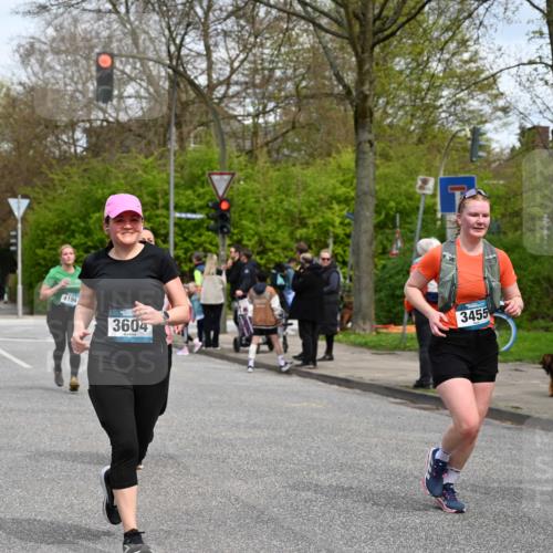 12.04.2026 - 45. Internationalen Wilhelmsburger Insellauf J. Mangold http://msf.ph/oto/9516061 12.04.2026 13:17:20 Ziel 2670, 3061, 3281, 4315, 4867, 4868, 4130, 4129, 2609, 2610, 2571, 5001, 5532, 4392, 4642, 4957, 3900, 5759, 2030, 3199, 3453, 3455, 4194, 5717, 4804, 3604, 2125, 2520, 2520, 5204, 3272, 4690, 3252, 4697, 2903, 4104, 5465, 4998, 5332 meine-sportfotos.de