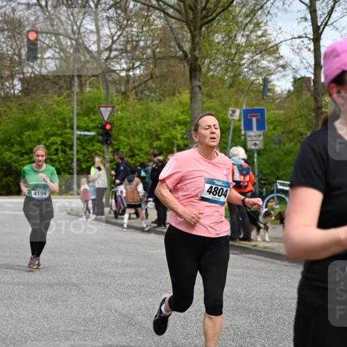 12.04.2026 - 45. Internationalen Wilhelmsburger Insellauf J. Mangold http://msf.ph/oto/9516071 12.04.2026 13:17:22 Ziel 2670, 3061, 3281, 4315, 4867, 4868, 4130, 4129, 2609, 2610, 2571, 5001, 5532, 4392, 4642, 4957, 3900, 5759, 2030, 3199, 3453, 3455, 4194, 5717, 4804, 3604, 2125, 2520, 5204, 3272, 4690, 3272, 4690, 3252, 4697, 2903, 4104, 5465, 4998, 5332, 4203, 4202, 5836, 2759 meine-sportfotos.de