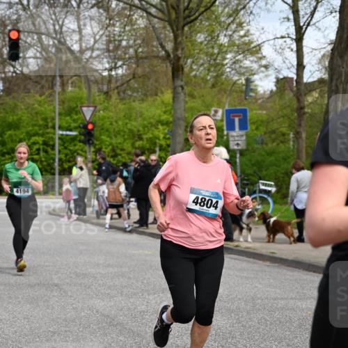 12.04.2026 - 45. Internationalen Wilhelmsburger Insellauf J. Mangold http://msf.ph/oto/9516072 12.04.2026 13:17:22 Ziel 2670, 3061, 3281, 4315, 4867, 4868, 4130, 4129, 2609, 2610, 2571, 5001, 5532, 4392, 4642, 4957, 3900, 5759, 2030, 3199, 3453, 3455, 4194, 5717, 4804, 3604, 2125, 2520, 5204, 3272, 4690, 3272, 4690, 3252, 4697, 2903, 4104, 5465, 4998, 5332, 4203, 4202, 5836, 2759 meine-sportfotos.de