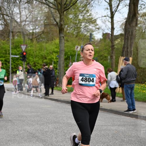 12.04.2026 - 45. Internationalen Wilhelmsburger Insellauf J. Mangold http://msf.ph/oto/9516075 12.04.2026 13:17:22 Ziel 2670, 3061, 3281, 4315, 4867, 4868, 4130, 4129, 2609, 2610, 2571, 5001, 5532, 4392, 4642, 4957, 3900, 5759, 2030, 3199, 3453, 3455, 4194, 5717, 4804, 3604, 2125, 2520, 5204, 3272, 4690, 3272, 4690, 3252, 4697, 2903, 4104, 5465, 4998, 5332, 4203, 4202, 5836, 2759 meine-sportfotos.de