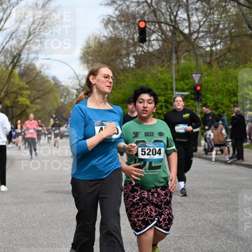 12.04.2026 - 45. Internationalen Wilhelmsburger Insellauf J. Mangold http://msf.ph/oto/9516103 12.04.2026 13:17:26 Ziel 4867, 4868, 4130, 4129, 2609, 2610, 2571, 5001, 5532, 4392, 4642, 4957, 3900, 5759, 2030, 3199, 3453, 3455, 4194, 5717, 4804, 3604, 3604, 2125, 2520, 5204, 3272, 4690, 3252, 4697, 2903, 4104, 5465, 4998, 5332, 4203, 4202, 5836, 2759, 4487 meine-sportfotos.de