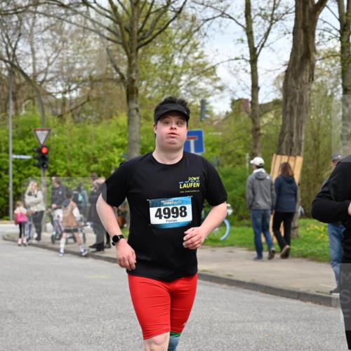 12.04.2026 - 45. Internationalen Wilhelmsburger Insellauf J. Mangold http://msf.ph/oto/9516129 12.04.2026 13:17:30 Ziel 2571, 5001, 5532, 4392, 4642, 4957, 3900, 5759, 2030, 3199, 3453, 3455, 4194, 5717, 4804, 3604, 2125, 2520, 5204, 3272, 4690, 3252, 4697, 2903, 4104, 5465, 4998, 5332, 5332, 4203, 4202, 5836, 2759, 4487, 2833, 3879 meine-sportfotos.de