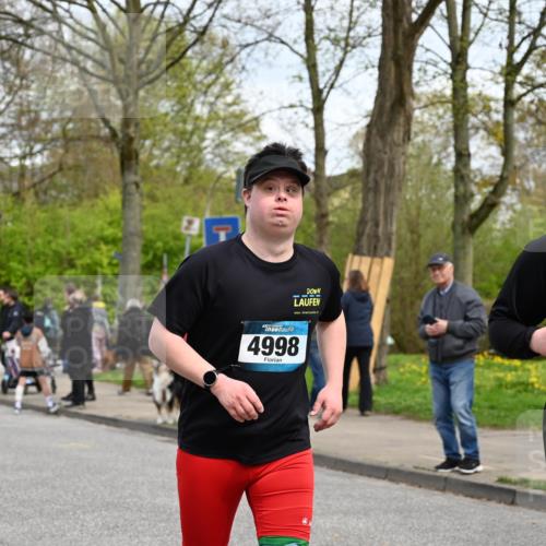 12.04.2026 - 45. Internationalen Wilhelmsburger Insellauf J. Mangold http://msf.ph/oto/9516133 12.04.2026 13:17:31 Ziel 5001, 5532, 4392, 4642, 4957, 3900, 5759, 2030, 3199, 3453, 3455, 4194, 5717, 4804, 3604, 2125, 2520, 5204, 3272, 4690, 3252, 4697, 2903, 4104, 5465, 4998, 5332, 4203, 4202, 5836, 2759, 4487, 2833, 3879 meine-sportfotos.de
