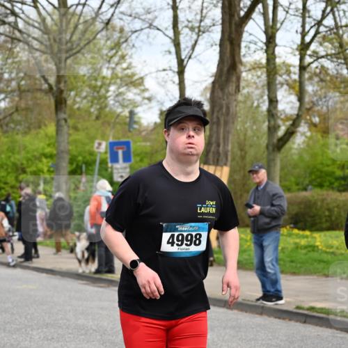 12.04.2026 - 45. Internationalen Wilhelmsburger Insellauf J. Mangold http://msf.ph/oto/9516135 12.04.2026 13:17:31 Ziel 5001, 5532, 4392, 4642, 4957, 3900, 5759, 2030, 3199, 3453, 3455, 4194, 5717, 4804, 3604, 2125, 2520, 5204, 3272, 4690, 3252, 4697, 2903, 4104, 5465, 4998, 5332, 4203, 4202, 5836, 2759, 4487, 2833, 3879 meine-sportfotos.de