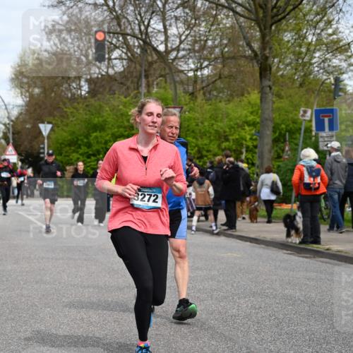 12.04.2026 - 45. Internationalen Wilhelmsburger Insellauf J. Mangold http://msf.ph/oto/9516154 12.04.2026 13:17:33 Ziel 4642, 4957, 3900, 5759, 2030, 3199, 3453, 3455, 4194, 5717, 4804, 3604, 2125, 2520, 5204, 5204, 3272, 4690, 3252, 4697, 2903, 4104, 5465, 4998, 5332, 4203, 4203, 4202, 5836, 2759, 4487, 2833, 3879, 3630, 5714, 4213 meine-sportfotos.de