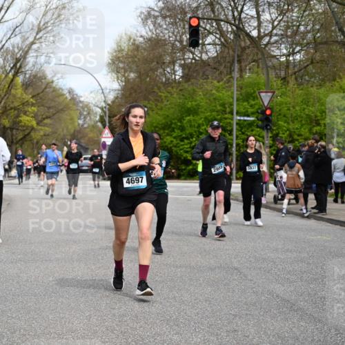 12.04.2026 - 45. Internationalen Wilhelmsburger Insellauf J. Mangold http://msf.ph/oto/9516156 12.04.2026 13:17:36 Ziel 4957, 3900, 5759, 2030, 3199, 3453, 3455, 4194, 5717, 4804, 3604, 2125, 2520, 5204, 3272, 4690, 3252, 4697, 2903, 4104, 5465, 4998, 5332, 4203, 4202, 5836, 2759, 4487, 2833, 3879, 3630, 5714, 4213 meine-sportfotos.de