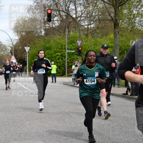 12.04.2026 - 45. Internationalen Wilhelmsburger Insellauf J. Mangold http://msf.ph/oto/9516172 12.04.2026 13:17:38 Ziel 3900, 5759, 2030, 3199, 3453, 3455, 4194, 5717, 4804, 3604, 2125, 2520, 5204, 3272, 4690, 3252, 4697, 2903, 4104, 5465, 4998, 5332, 4203, 4202, 5836, 2759, 4487, 4487, 2833, 3879, 3630, 5714, 4213, 2516, 2517, 4031 meine-sportfotos.de
