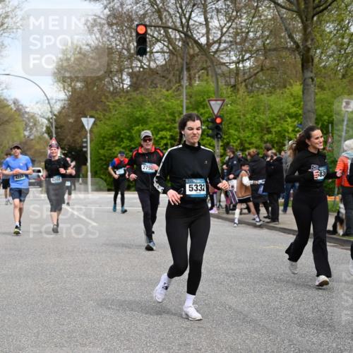 12.04.2026 - 45. Internationalen Wilhelmsburger Insellauf J. Mangold http://msf.ph/oto/9516181 12.04.2026 13:17:39 Ziel 5759, 2030, 3199, 3453, 3455, 4194, 5717, 4804, 3604, 2125, 2520, 5204, 3272, 4690, 3252, 4697, 2903, 4104, 4104, 5465, 4998, 5332, 4203, 4202, 5836, 2759, 4487, 2833, 2833, 3879, 3630, 5714, 4213, 2516, 2517, 4031, 3694 meine-sportfotos.de