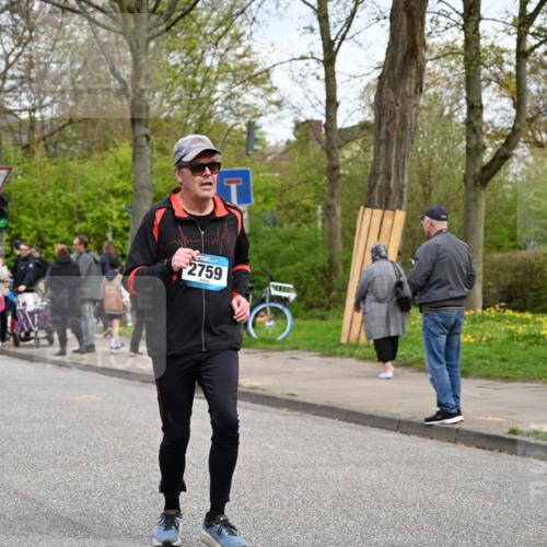 12.04.2026 - 45. Internationalen Wilhelmsburger Insellauf J. Mangold http://msf.ph/oto/9516203 12.04.2026 13:17:42 Ziel 2030, 3199, 3453, 3455, 4194, 5717, 4804, 3604, 2125, 2520, 5204, 3272, 4690, 3252, 4697, 2903, 4104, 5465, 4998, 5332, 5332, 4203, 4202, 5836, 2759, 4487, 2833, 3879, 3879, 3630, 5714, 4213, 2516, 2517, 4031, 3694, 2018 meine-sportfotos.de