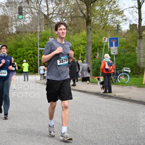 12.04.2026 - 45. Internationalen Wilhelmsburger Insellauf J. Mangold http://msf.ph/oto/9516239 12.04.2026 13:17:51 Ziel 3604, 2125, 2520, 5204, 3272, 4690, 3252, 4697, 2903, 4104, 5465, 4998, 5332, 4203, 4202, 5836, 2759, 4487, 2833, 2833, 3879, 3630, 5714, 4213, 2516, 2517, 4031, 3694, 3694, 2018, 2961, 3248, 2570, 2573, 3277, 3828, 4948, 5488 meine-sportfotos.de