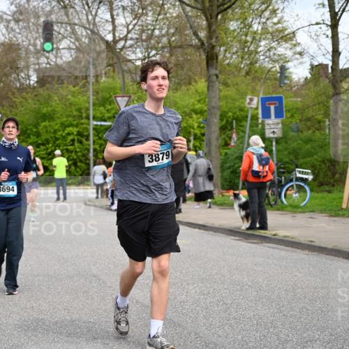 12.04.2026 - 45. Internationalen Wilhelmsburger Insellauf J. Mangold http://msf.ph/oto/9516240 12.04.2026 13:17:51 Ziel 3604, 2125, 2520, 5204, 3272, 4690, 3252, 4697, 2903, 4104, 5465, 4998, 5332, 4203, 4202, 5836, 2759, 4487, 2833, 2833, 3879, 3630, 5714, 4213, 2516, 2517, 4031, 3694, 3694, 2018, 2961, 3248, 2570, 2573, 3277, 3828, 4948, 5488 meine-sportfotos.de