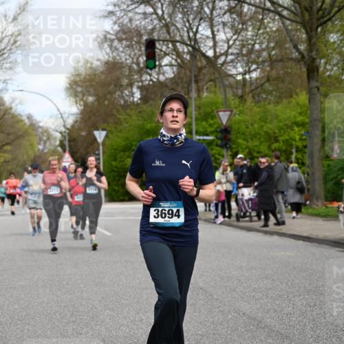 12.04.2026 - 45. Internationalen Wilhelmsburger Insellauf J. Mangold http://msf.ph/oto/9516252 12.04.2026 13:17:52 Ziel 2125, 2520, 5204, 3272, 4690, 3252, 4697, 2903, 4104, 5465, 4998, 5332, 4203, 4202, 5836, 2759, 4487, 2833, 3879, 3630, 5714, 4213, 2516, 2517, 4031, 3694, 2018, 2961, 3248, 2570, 2573, 3277, 3828, 4948, 5488 meine-sportfotos.de