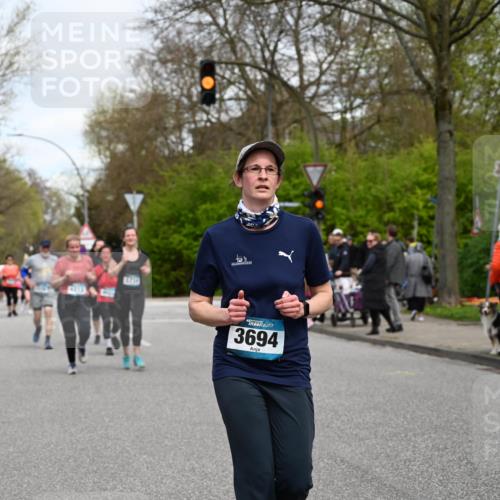 12.04.2026 - 45. Internationalen Wilhelmsburger Insellauf J. Mangold http://msf.ph/oto/9516255 12.04.2026 13:17:52 Ziel 2125, 2520, 5204, 3272, 4690, 3252, 4697, 2903, 4104, 5465, 4998, 5332, 4203, 4202, 5836, 2759, 4487, 2833, 3879, 3630, 5714, 4213, 2516, 2517, 4031, 3694, 2018, 2961, 3248, 2570, 2573, 3277, 3828, 4948, 5488 meine-sportfotos.de