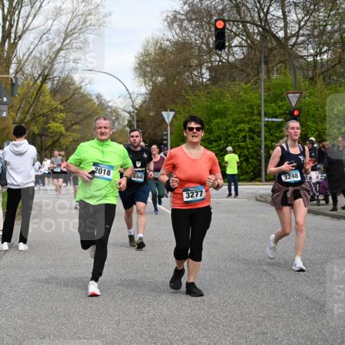 12.04.2026 - 45. Internationalen Wilhelmsburger Insellauf J. Mangold http://msf.ph/oto/9516308 12.04.2026 13:18:03 Ziel 4104, 5465, 4998, 5332, 4203, 4202, 5836, 2759, 4487, 2833, 3879, 3630, 5714, 4213, 2516, 2517, 4031, 3694, 3694, 2018, 2961, 3248, 2570, 2573, 3277, 3828, 4948, 5488, 4948, 5488, 5663, 4727, 5541, 4153, 3528, 3527, 4400, 4403, 4556, 4626, 2019, 3940, 3482 meine-sportfotos.de
