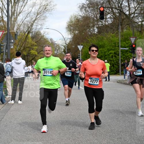 12.04.2026 - 45. Internationalen Wilhelmsburger Insellauf J. Mangold http://msf.ph/oto/9516312 12.04.2026 13:18:04 Ziel 4104, 5465, 4998, 5332, 4203, 4202, 5836, 2759, 4487, 2833, 3879, 3630, 5714, 4213, 2516, 2517, 4031, 3694, 2018, 2961, 3248, 2570, 2573, 3277, 3828, 4948, 5488, 5663, 4727, 5541, 4153, 3528, 3527, 4400, 4403, 4556, 4626, 2019, 3940, 3482 meine-sportfotos.de