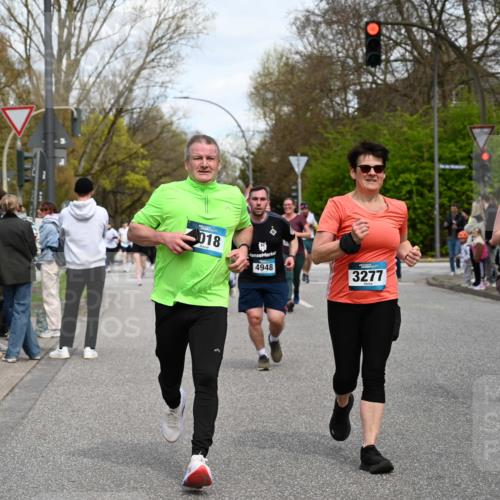 12.04.2026 - 45. Internationalen Wilhelmsburger Insellauf J. Mangold http://msf.ph/oto/9516315 12.04.2026 13:18:04 Ziel 4104, 5465, 4998, 5332, 4203, 4202, 5836, 2759, 4487, 2833, 3879, 3630, 5714, 4213, 2516, 2517, 4031, 3694, 2018, 2961, 3248, 2570, 2573, 3277, 3828, 4948, 5488, 5663, 4727, 5541, 4153, 3528, 3527, 4400, 4403, 4556, 4626, 2019, 3940, 3482 meine-sportfotos.de