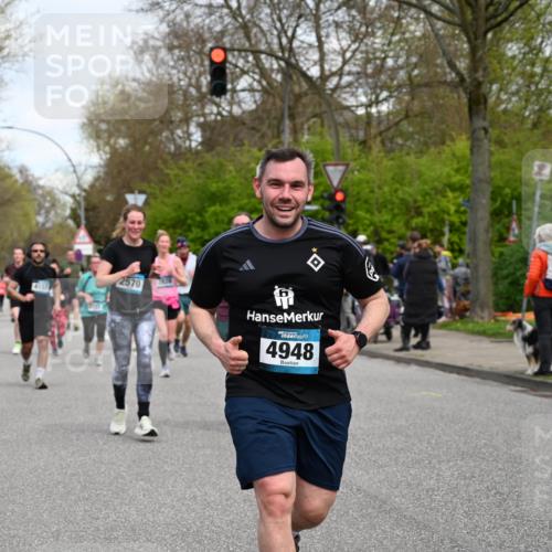 12.04.2026 - 45. Internationalen Wilhelmsburger Insellauf J. Mangold http://msf.ph/oto/9516341 12.04.2026 13:18:07 Ziel 5332, 4203, 4202, 5836, 2759, 4487, 2833, 3879, 3630, 5714, 4213, 2516, 2517, 4031, 3694, 2018, 2961, 2961, 3248, 2570, 2573, 3277, 3828, 4948, 5488, 5663, 4727, 5541, 4153, 4727, 5541, 4153, 3528, 3527, 4400, 4403, 4556, 4626, 2019, 3940, 3482 meine-sportfotos.de