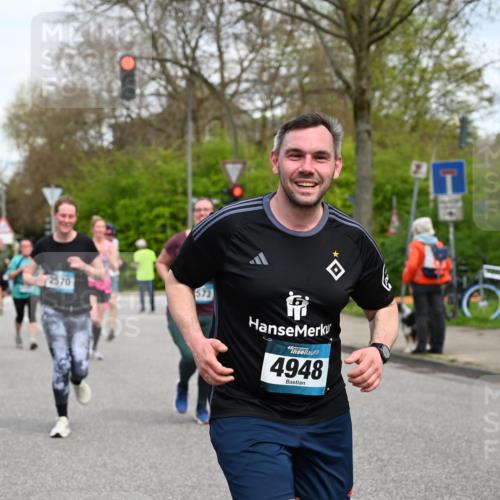 12.04.2026 - 45. Internationalen Wilhelmsburger Insellauf J. Mangold http://msf.ph/oto/9516347 12.04.2026 13:18:07 Ziel 5332, 4203, 4202, 5836, 2759, 4487, 2833, 3879, 3630, 5714, 4213, 2516, 2517, 4031, 3694, 2018, 2961, 2961, 3248, 2570, 2573, 3277, 3828, 4948, 5488, 5663, 4727, 5541, 4153, 4727, 5541, 4153, 3528, 3527, 4400, 4403, 4556, 4626, 2019, 3940, 3482 meine-sportfotos.de