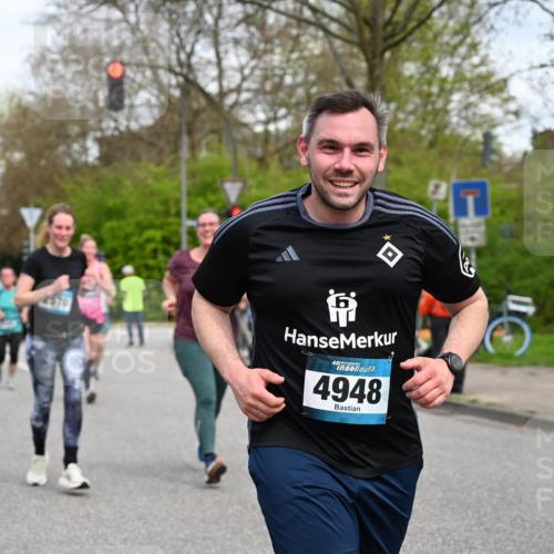12.04.2026 - 45. Internationalen Wilhelmsburger Insellauf J. Mangold http://msf.ph/oto/9516349 12.04.2026 13:18:08 Ziel 4203, 4202, 5836, 2759, 4487, 2833, 3879, 3630, 5714, 4213, 2516, 2517, 4031, 3694, 2018, 2961, 3248, 3248, 2570, 2573, 3277, 3828, 4948, 5488, 5663, 4727, 5541, 4153, 3528, 3527, 4400, 4403, 3528, 3527, 4400, 4403, 4556, 4626, 2019, 3940, 3482 meine-sportfotos.de