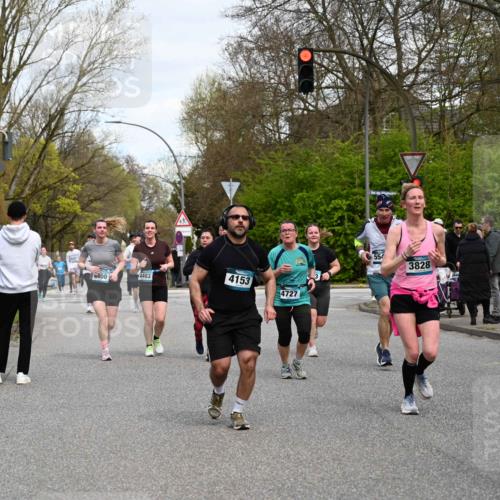 12.04.2026 - 45. Internationalen Wilhelmsburger Insellauf J. Mangold http://msf.ph/oto/9516366 12.04.2026 13:18:10 Ziel 4203, 4202, 5836, 2759, 4487, 2833, 3879, 3630, 5714, 4213, 2516, 2517, 4031, 3694, 2018, 2961, 3248, 2570, 2573, 3277, 3828, 4948, 5488, 5663, 4727, 5541, 4153, 3528, 3527, 4400, 4403, 4556, 4626, 2019, 3940, 3482, 3524 meine-sportfotos.de