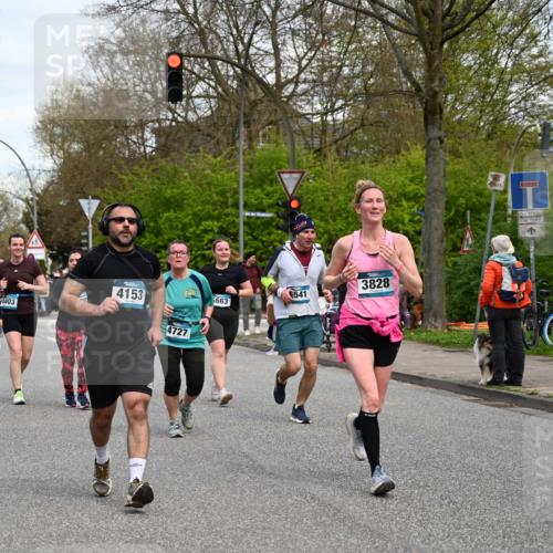 12.04.2026 - 45. Internationalen Wilhelmsburger Insellauf J. Mangold http://msf.ph/oto/9516373 12.04.2026 13:18:10 Ziel 4203, 4202, 5836, 2759, 4487, 2833, 3879, 3630, 5714, 4213, 2516, 2517, 4031, 3694, 2018, 2961, 3248, 2570, 2573, 3277, 3828, 4948, 5488, 5663, 4727, 5541, 4153, 3528, 3527, 4400, 4403, 4556, 4626, 2019, 3940, 3482, 3524 meine-sportfotos.de