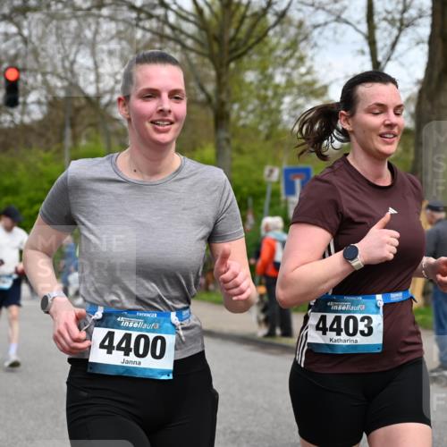 12.04.2026 - 45. Internationalen Wilhelmsburger Insellauf J. Mangold http://msf.ph/oto/9516417 12.04.2026 13:18:16 Ziel 2833, 3879, 3630, 5714, 4213, 2516, 2517, 4031, 3694, 2018, 2961, 3248, 2570, 2573, 3277, 3828, 4948, 5488, 5663, 4727, 5541, 4153, 3528, 3527, 4400, 4403, 4556, 4626, 2019, 3940, 3482, 3524, 2572, 3587, 4734 meine-sportfotos.de