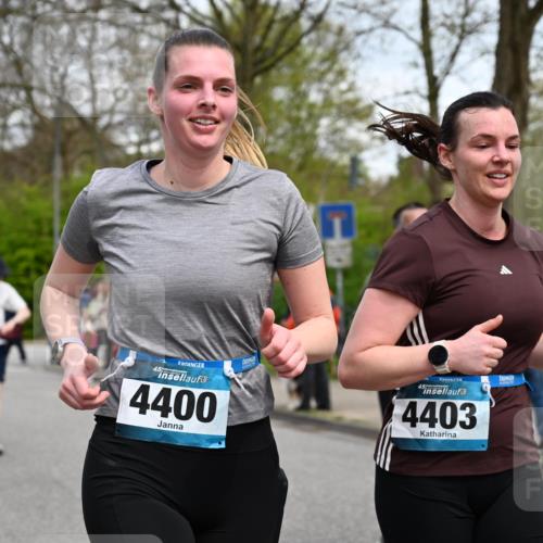 12.04.2026 - 45. Internationalen Wilhelmsburger Insellauf J. Mangold http://msf.ph/oto/9516418 12.04.2026 13:18:16 Ziel 2833, 3879, 3630, 5714, 4213, 2516, 2517, 4031, 3694, 2018, 2961, 3248, 2570, 2573, 3277, 3828, 4948, 5488, 5663, 4727, 5541, 4153, 3528, 3527, 4400, 4403, 4556, 4626, 2019, 3940, 3482, 3524, 2572, 3587, 4734 meine-sportfotos.de