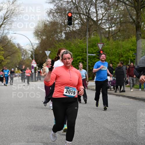 12.04.2026 - 45. Internationalen Wilhelmsburger Insellauf J. Mangold http://msf.ph/oto/9516457 12.04.2026 13:18:21 Ziel 3630, 5714, 4213, 2516, 2517, 4031, 3694, 2018, 2961, 3248, 2570, 2573, 3277, 3828, 4948, 5488, 5663, 4727, 5541, 4153, 3528, 3527, 4400, 4403, 4556, 4556, 4626, 2019, 3940, 3482, 3524, 2572, 3587, 4734, 2061, 4020 meine-sportfotos.de