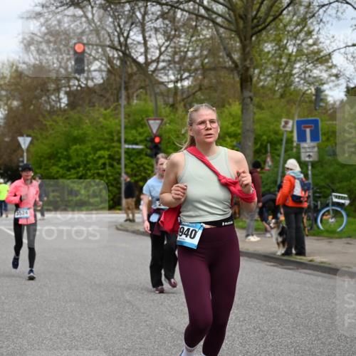 12.04.2026 - 45. Internationalen Wilhelmsburger Insellauf J. Mangold http://msf.ph/oto/9516480 12.04.2026 13:18:24 Ziel 2516, 2517, 4031, 3694, 2018, 2961, 3248, 2570, 2573, 3277, 3828, 4948, 5488, 5663, 4727, 5541, 4153, 3528, 3527, 4400, 4403, 4556, 4626, 4626, 2019, 3940, 3482, 3524, 2572, 3587, 4734, 3587, 4734, 2061, 4020, 5849, 4639, 3809, 4660 meine-sportfotos.de
