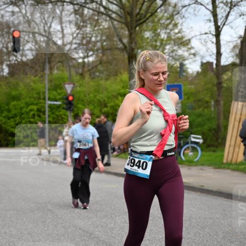 12.04.2026 - 45. Internationalen Wilhelmsburger Insellauf J. Mangold http://msf.ph/oto/9516485 12.04.2026 13:18:24 Ziel 2516, 2517, 4031, 3694, 2018, 2961, 3248, 2570, 2573, 3277, 3828, 4948, 5488, 5663, 4727, 5541, 4153, 3528, 3527, 4400, 4403, 4556, 4626, 4626, 2019, 3940, 3482, 3524, 2572, 3587, 4734, 3587, 4734, 2061, 4020, 5849, 4639, 3809, 4660 meine-sportfotos.de