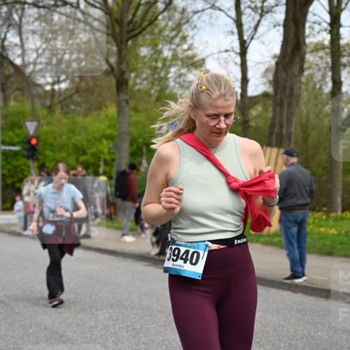 12.04.2026 - 45. Internationalen Wilhelmsburger Insellauf J. Mangold http://msf.ph/oto/9516488 12.04.2026 13:18:25 Ziel 2516, 2517, 4031, 3694, 2018, 2961, 3248, 2570, 2573, 3277, 3828, 4948, 5488, 5663, 4727, 5541, 4153, 3528, 3527, 4400, 4403, 4556, 4626, 2019, 3940, 3482, 3524, 2572, 3587, 4734, 2061, 4020, 5849, 4639, 3809, 4660, 2174 meine-sportfotos.de